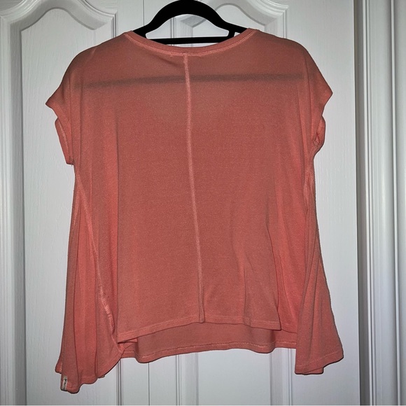 BILLABONG tshirt - Picture 3 of 3